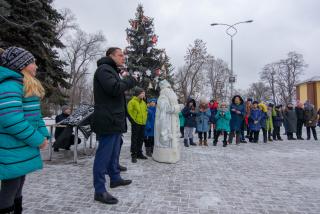 Кам`янський міський голова привітав дітей з Днем Святого Миколая